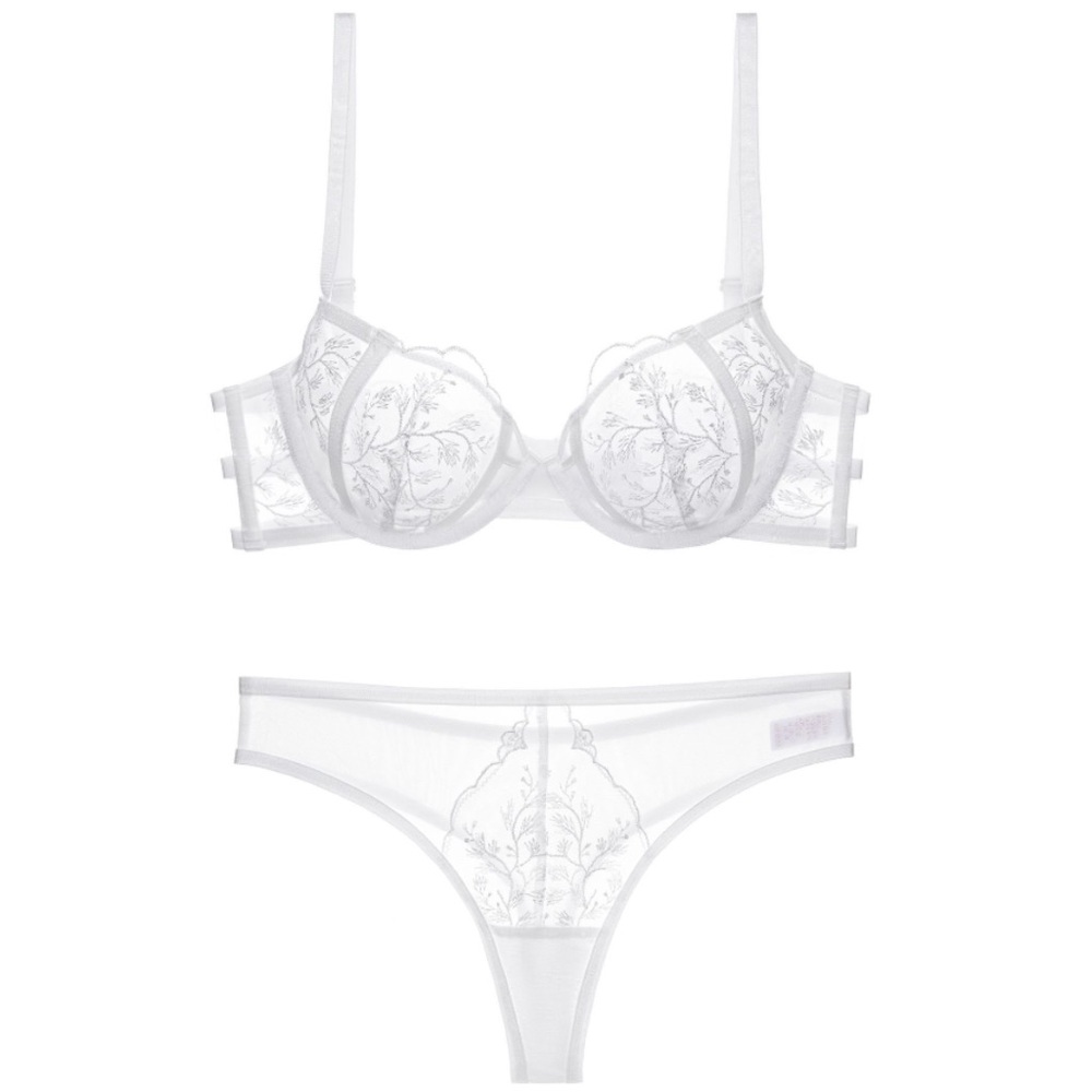 Frostbite Bra & Panty Set - White 38/85D